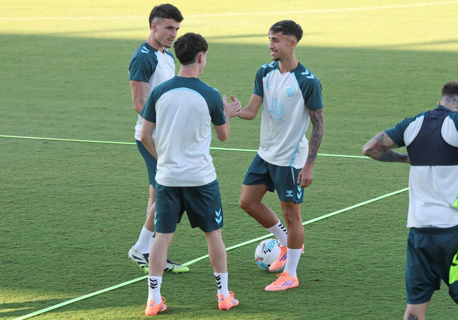 David Larrubia, pasillo, 'catea' y felicitaciones por la renovación