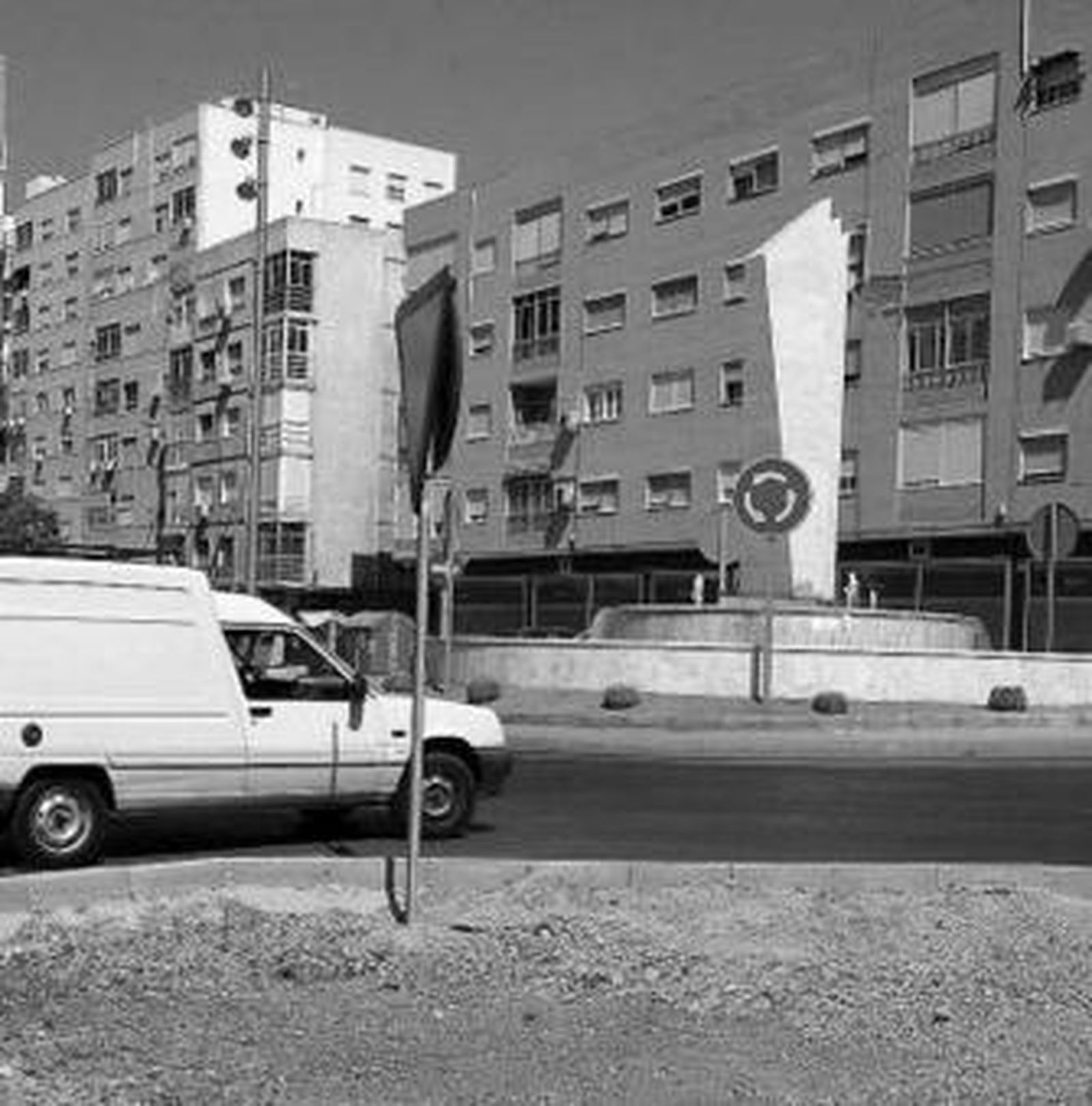 Rotonda de la autovía del aeropuerto.