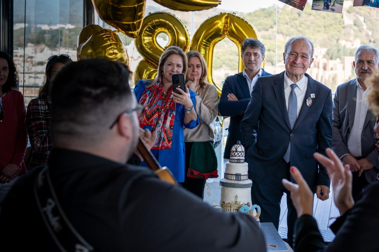 El alcalde de Málaga cumple 80 años: Estas son las fotos de la fiesta El alcalde de Málaga cumple 80 años: Estas son las fotos de la fiesta