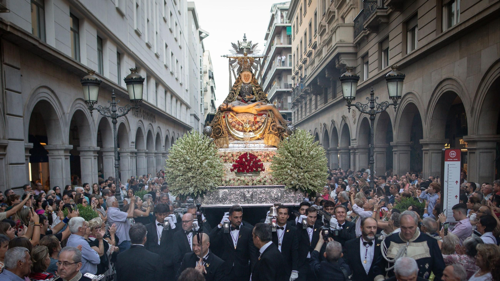 Solemne Procesión de Alabanza Virgen de las Angustias de Granada, Septiembre 2024