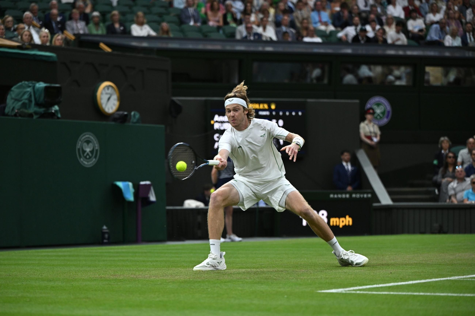 Las fotos del triunfo de Alcaraz en octavos y el resto de la jornada de Wimbledon