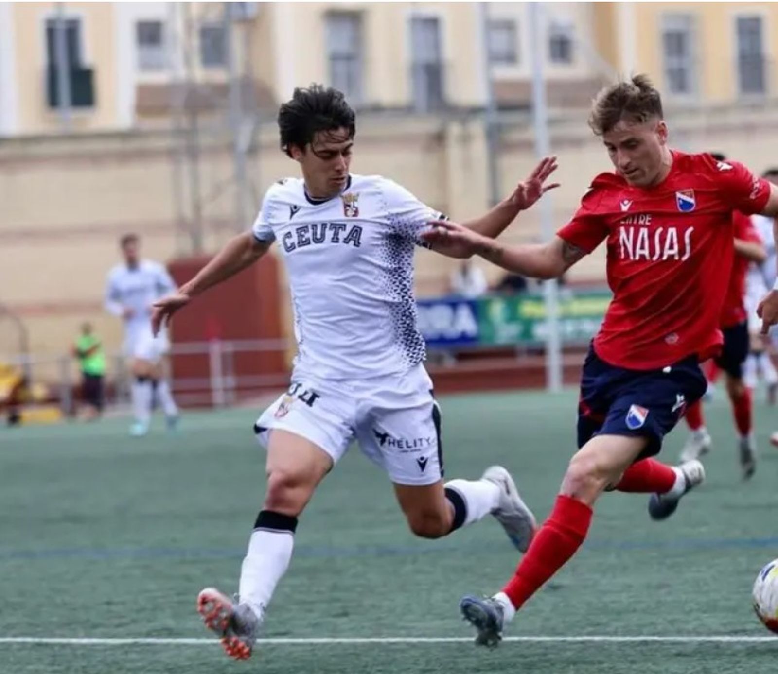 Un lance del Dos Hermanas-Ceuta B