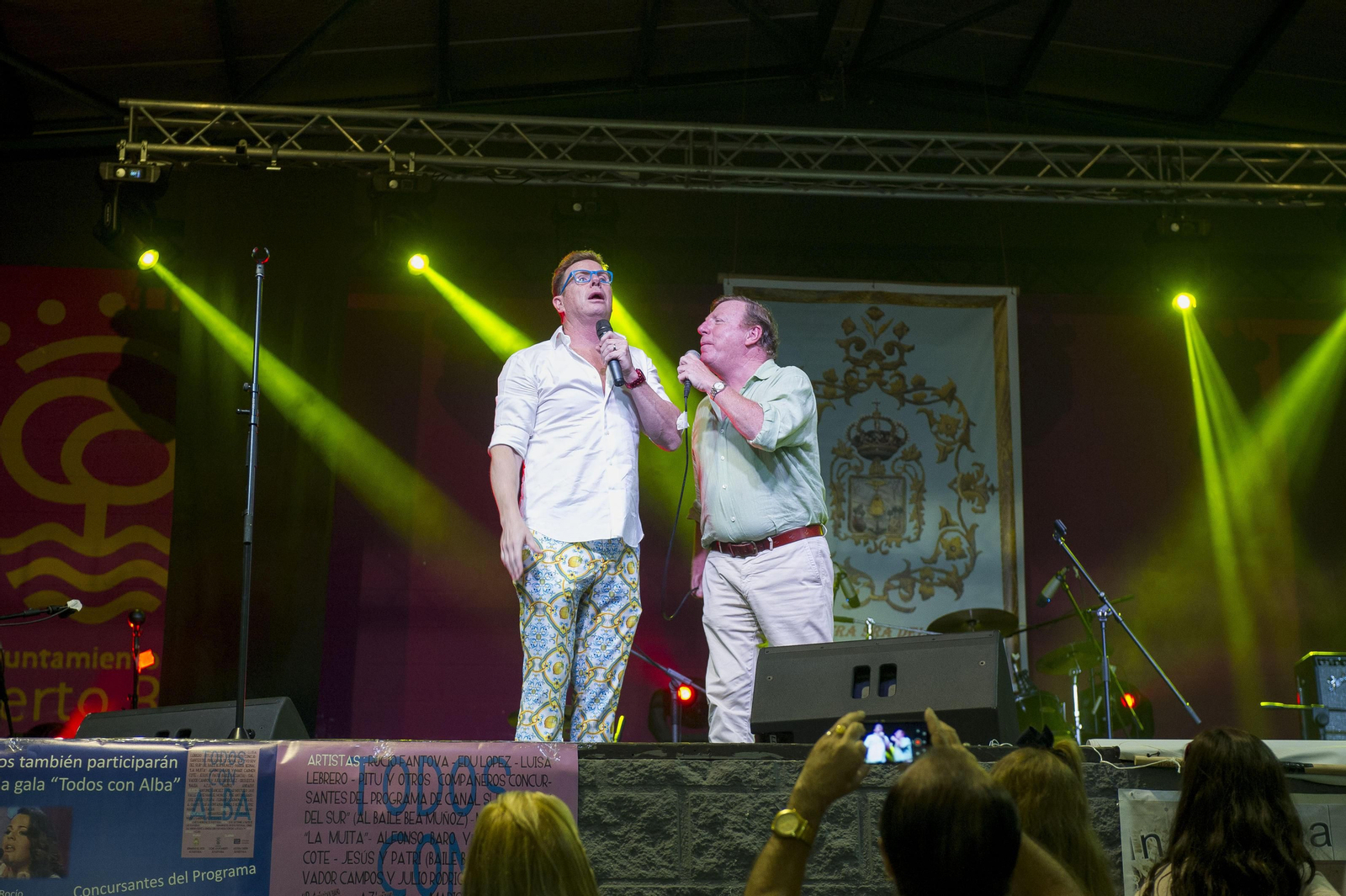 Los hermanos Jorge y César Cadaval, en plena actuación.