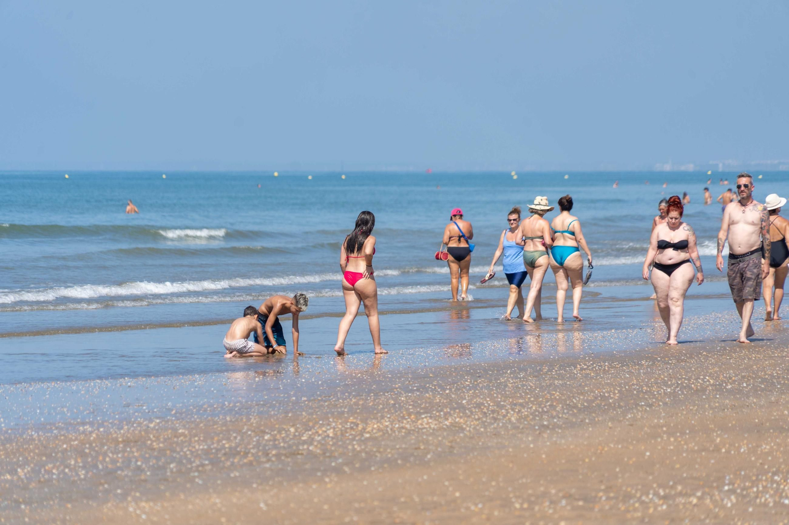 Ambiente de las playas de Punta Umbría la mañana del sábado 9 de agosto