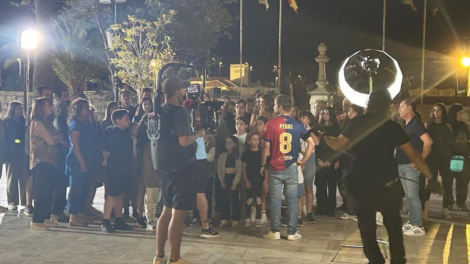Momento del rodaje en la Plaza Mayor de Albox