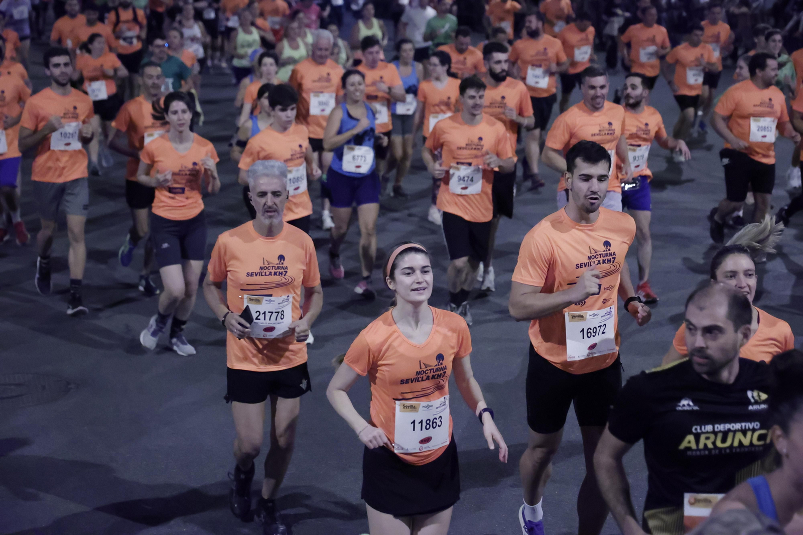 Búscate en la Carrera Nocturna de Sevilla (4)