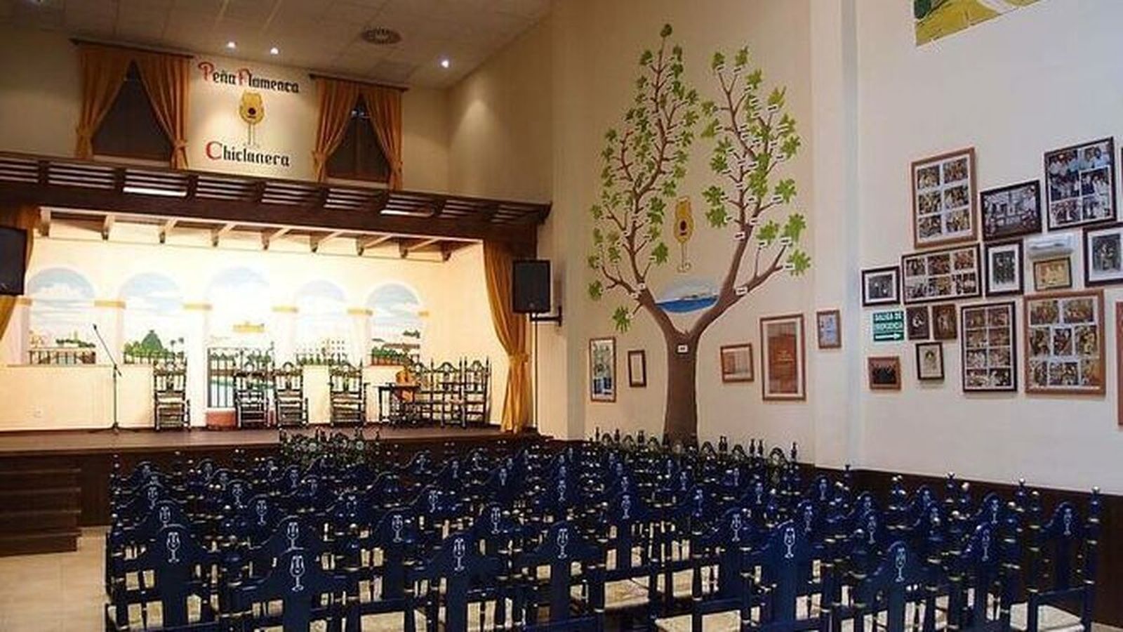 Interior de la Peña Flamenca Chiclanera.