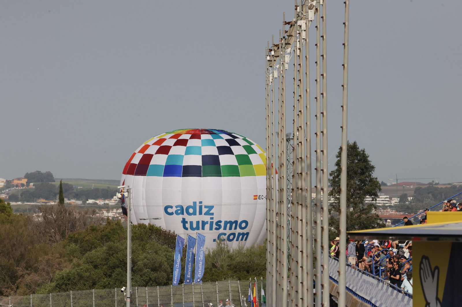 Ambiente del viernes en las gradas del Circuito de Jerez - Ángel Nieto