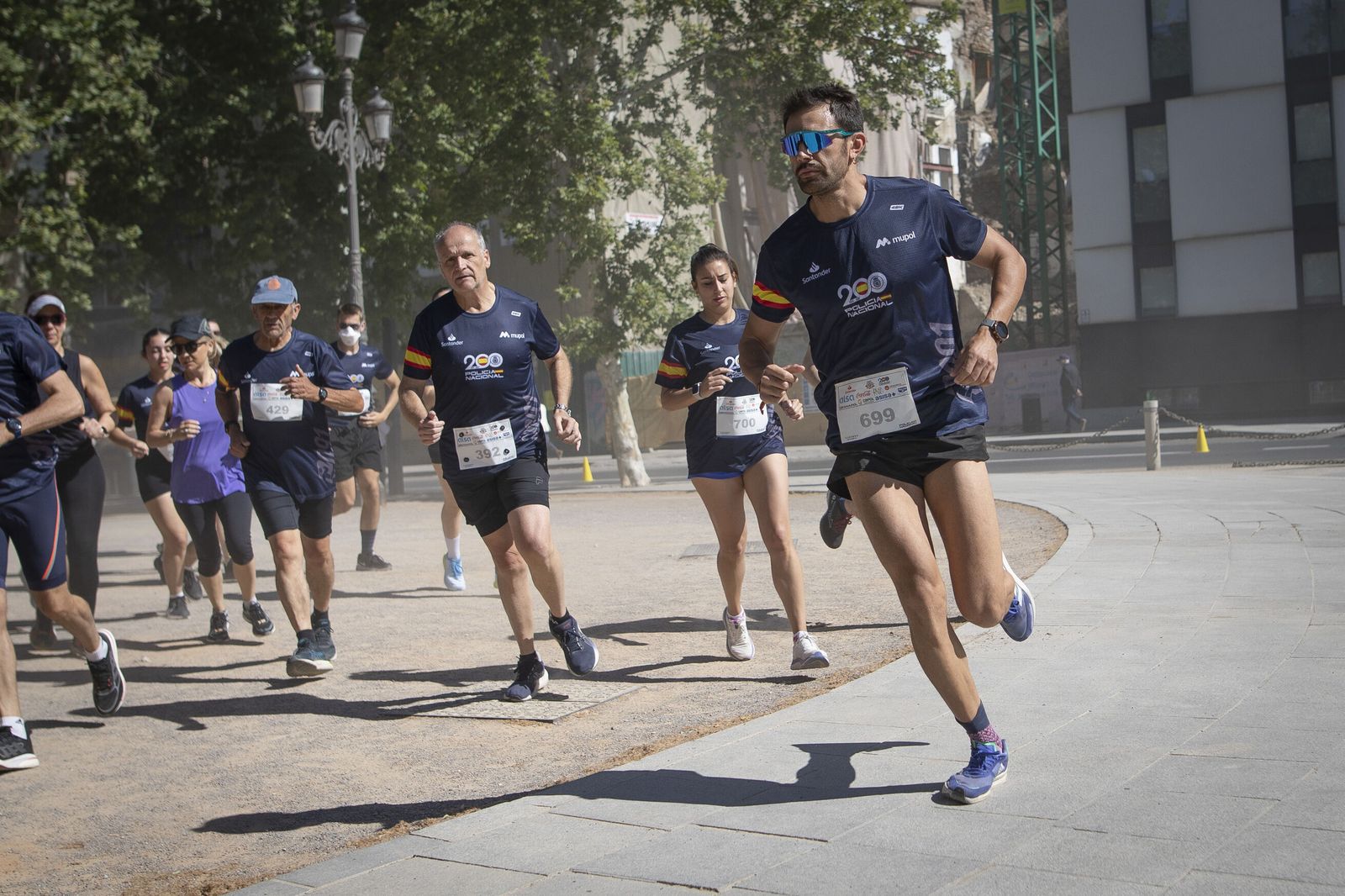Encuéntrate en las imágenes de la carrera de la Policía Nacional 'Ruta 091'