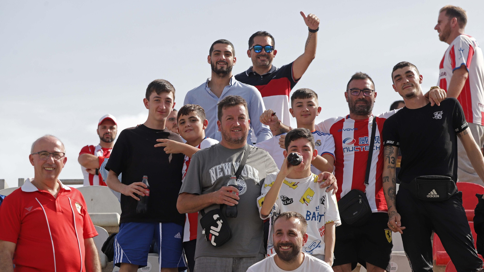 Fotos de la afición en el Nuevo Mirador