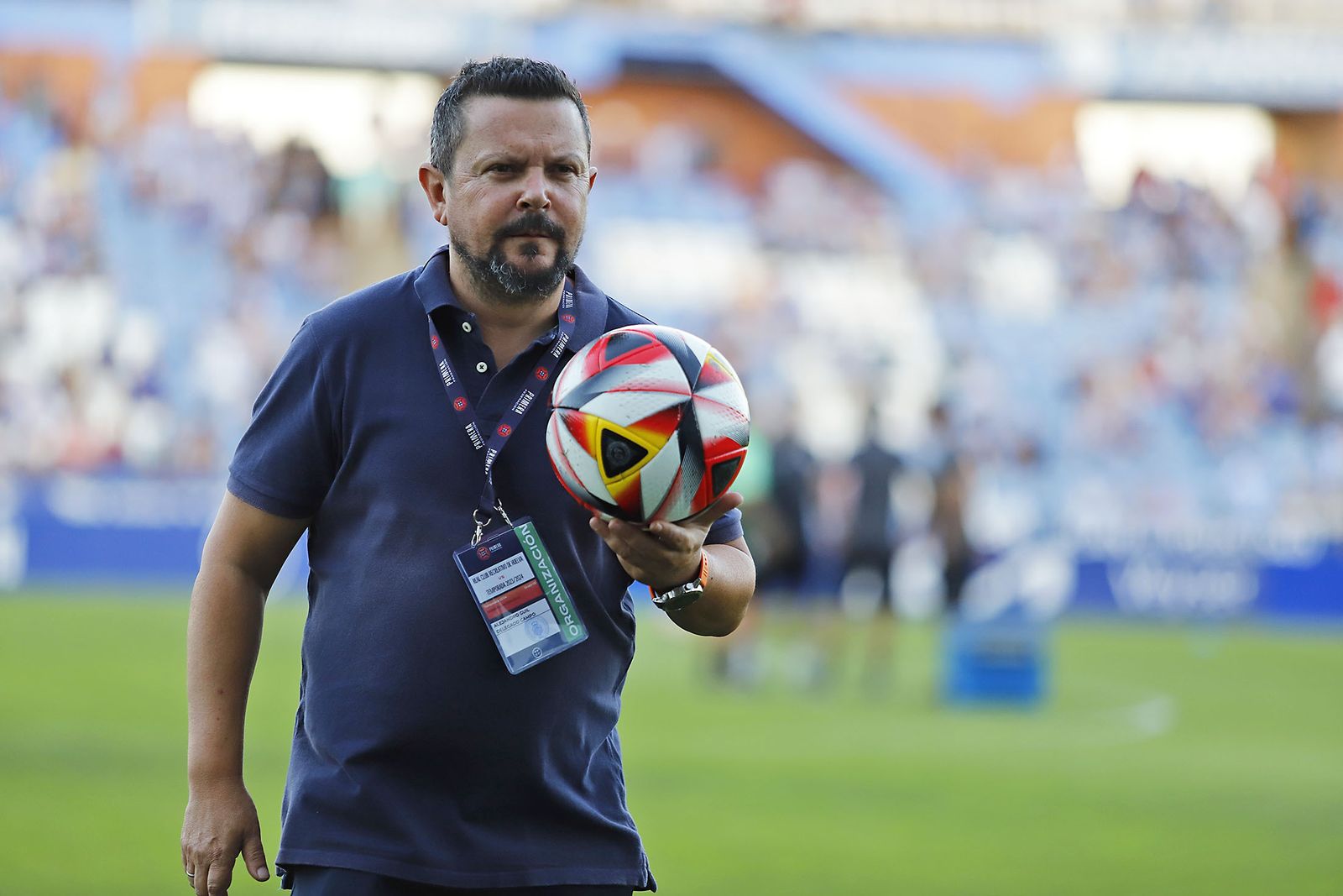 Ambiente en las gradas del Nuevo Colombino en el Recreativo de Huelva y Málaga