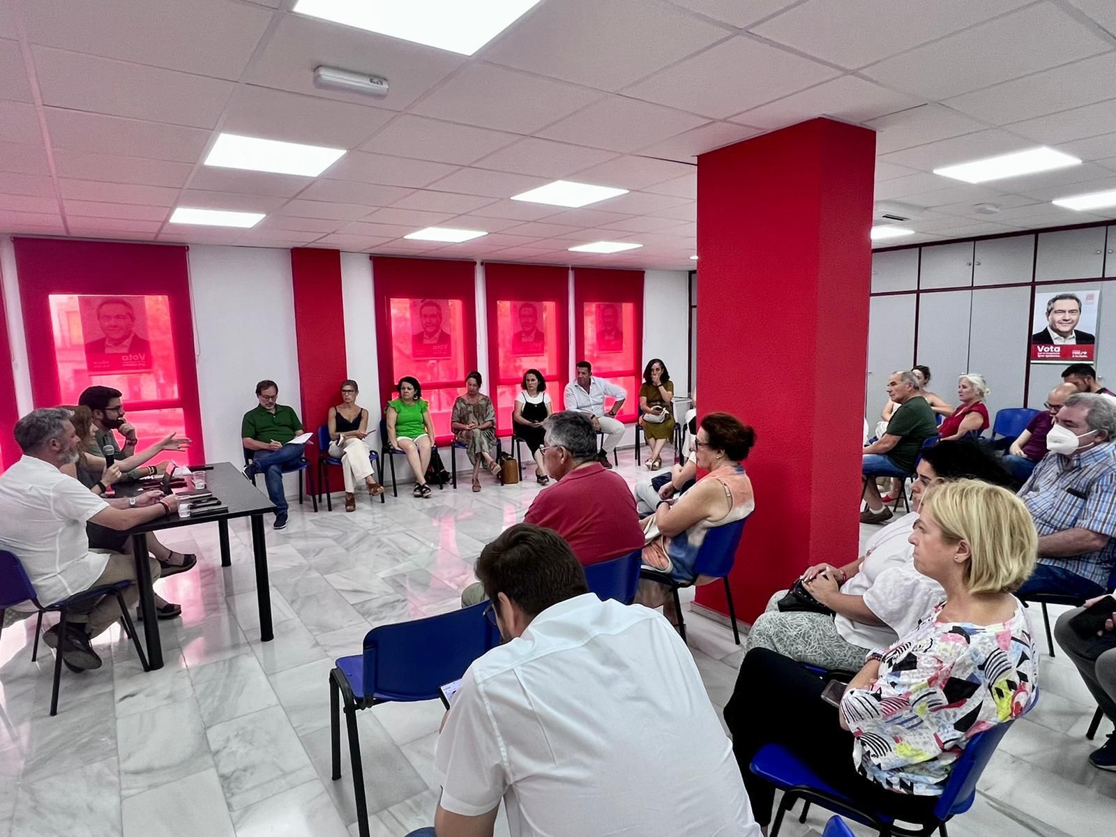 Encuentro del PSOE de Jerez con protectoras y voluntariado en Bienestar Animal de la ciudad.