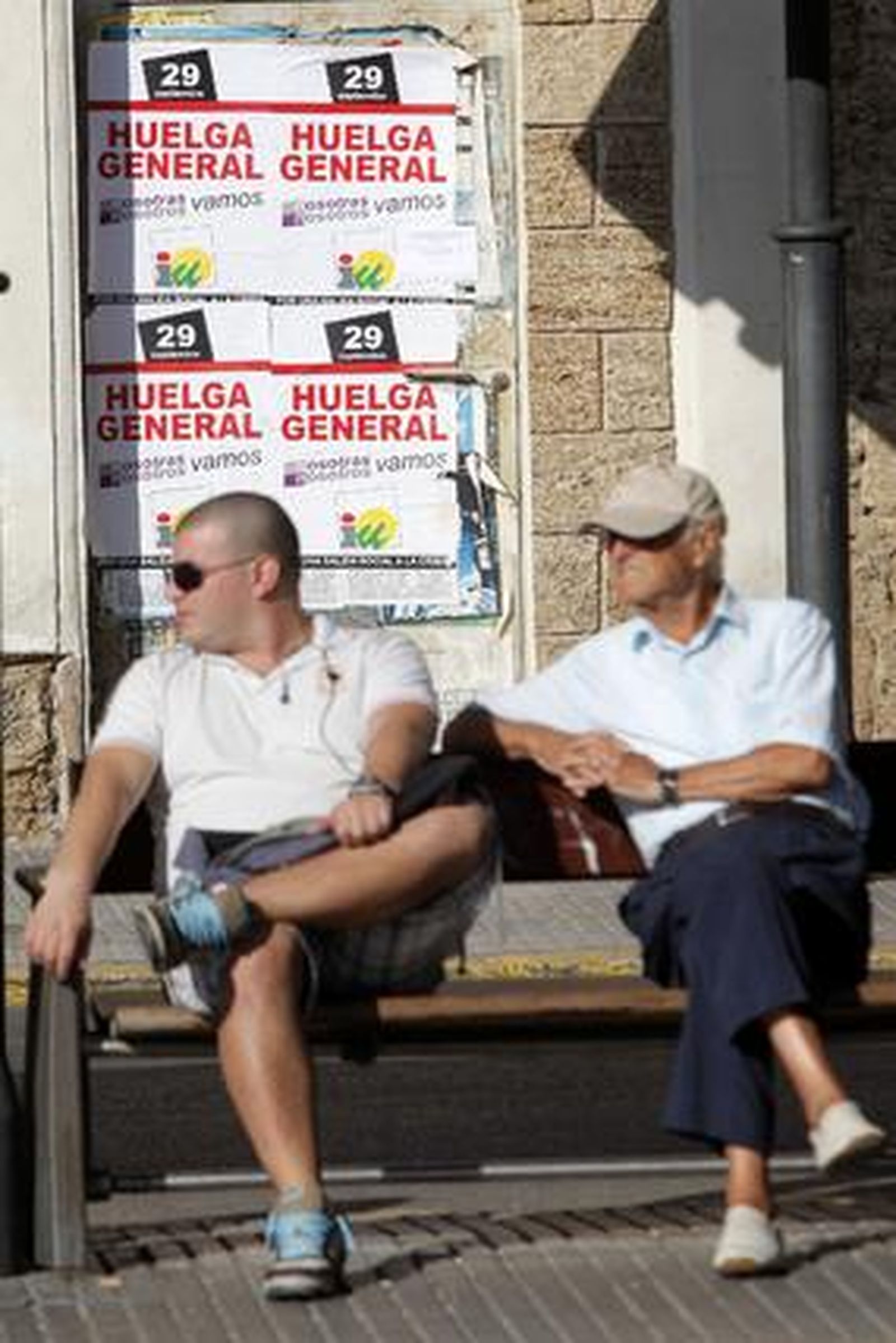 Los piquetes tomaron el centro de la capital desde primera hora de la mañana para impedir la apertura de comercios y empresas. /Jesús Marín