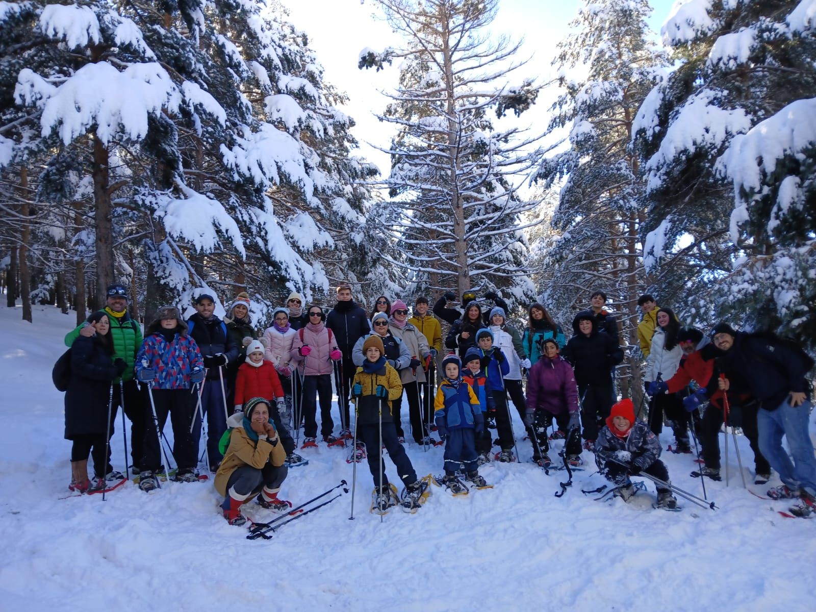 Las sierras ofrecen en estos días planes alternativos al bullicio de la ciudad, con actividades en la alta montaña