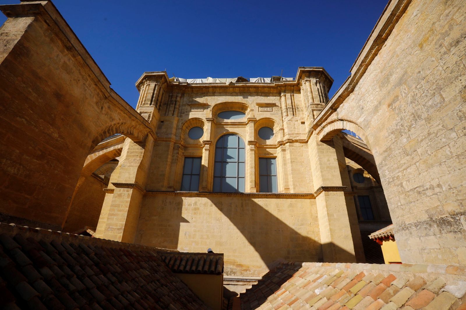 Una visita a las cubiertas y la Capilla Real de la Mezquita-Catedral de Córdoba, en imágenes
