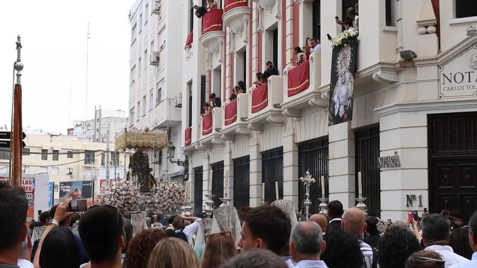 Cante a la Virgen de la Bella en la Procesión Magna Mariana en Huelva