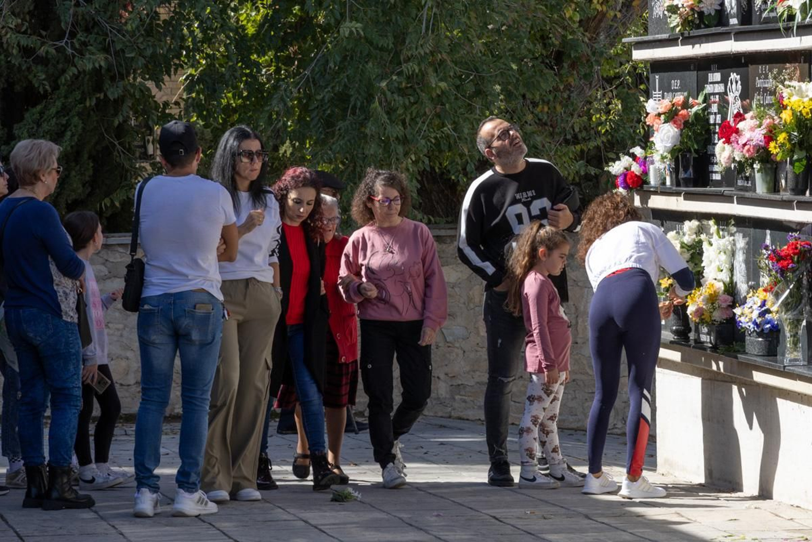 Día de Los Santos en el cementerio de San Fernando y San Eufrasio de Jaén, en imágenes