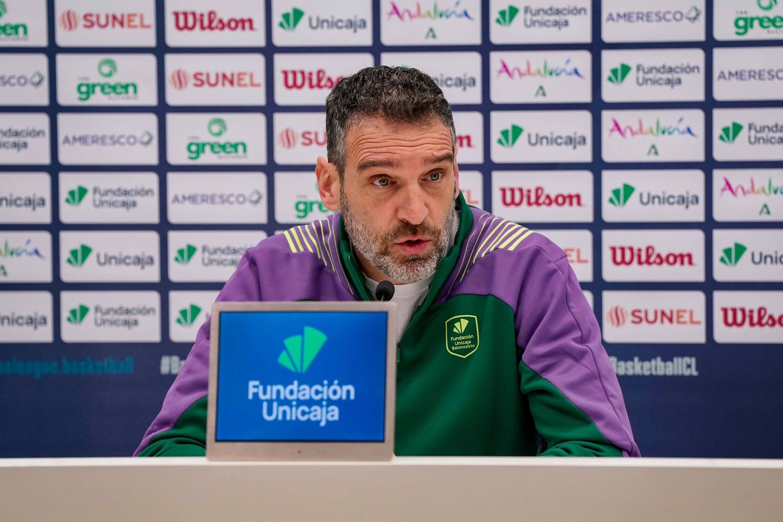 Ibon, en rueda de prensa.