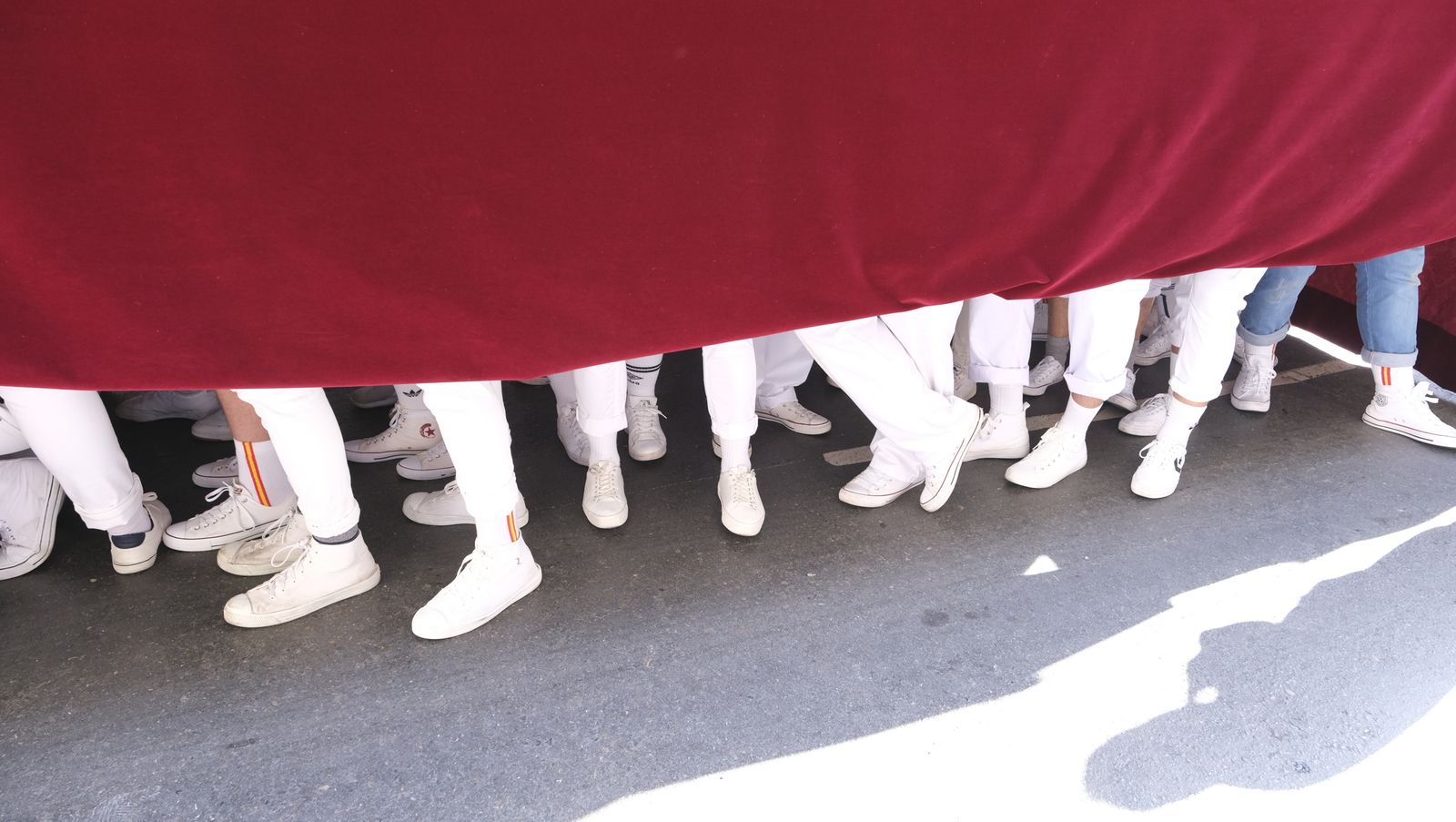 Procesión de Jesucristo Resucitado en Almería, en imágenes