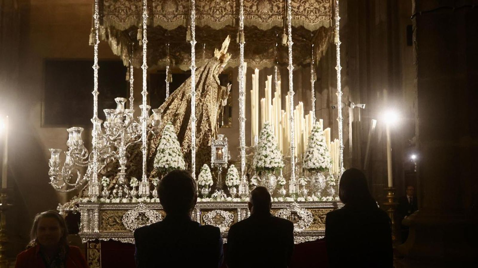 SEDES HISPALENSIS: FONS PIETATIS». LA CATEDRAL DE SEVILLA, FUENTE DE PIEDAD