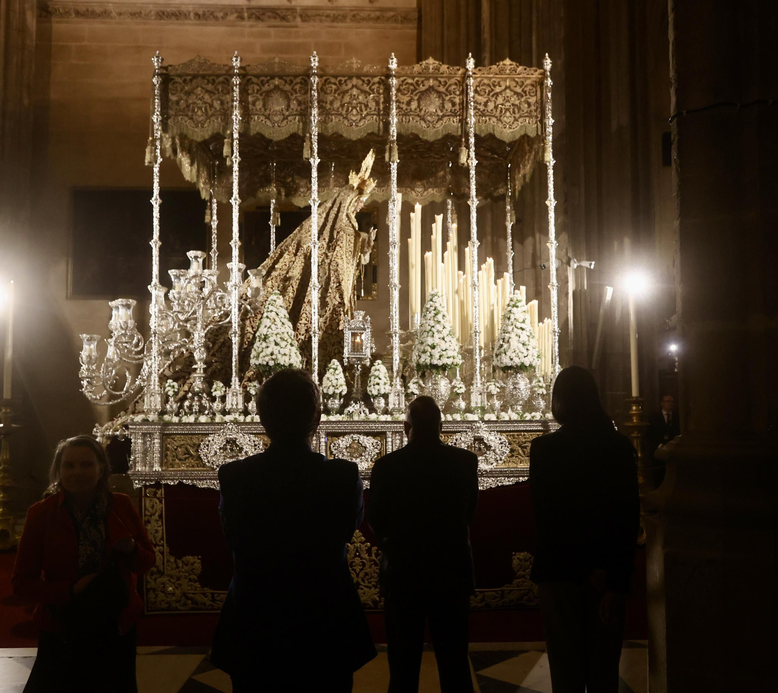 SEDES HISPALENSIS: FONS PIETATIS». LA CATEDRAL DE SEVILLA, FUENTE DE PIEDAD