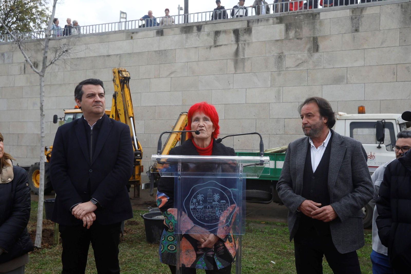 El árbol que siempre recordará a Pepe Larios en Córdoba, en imágenes