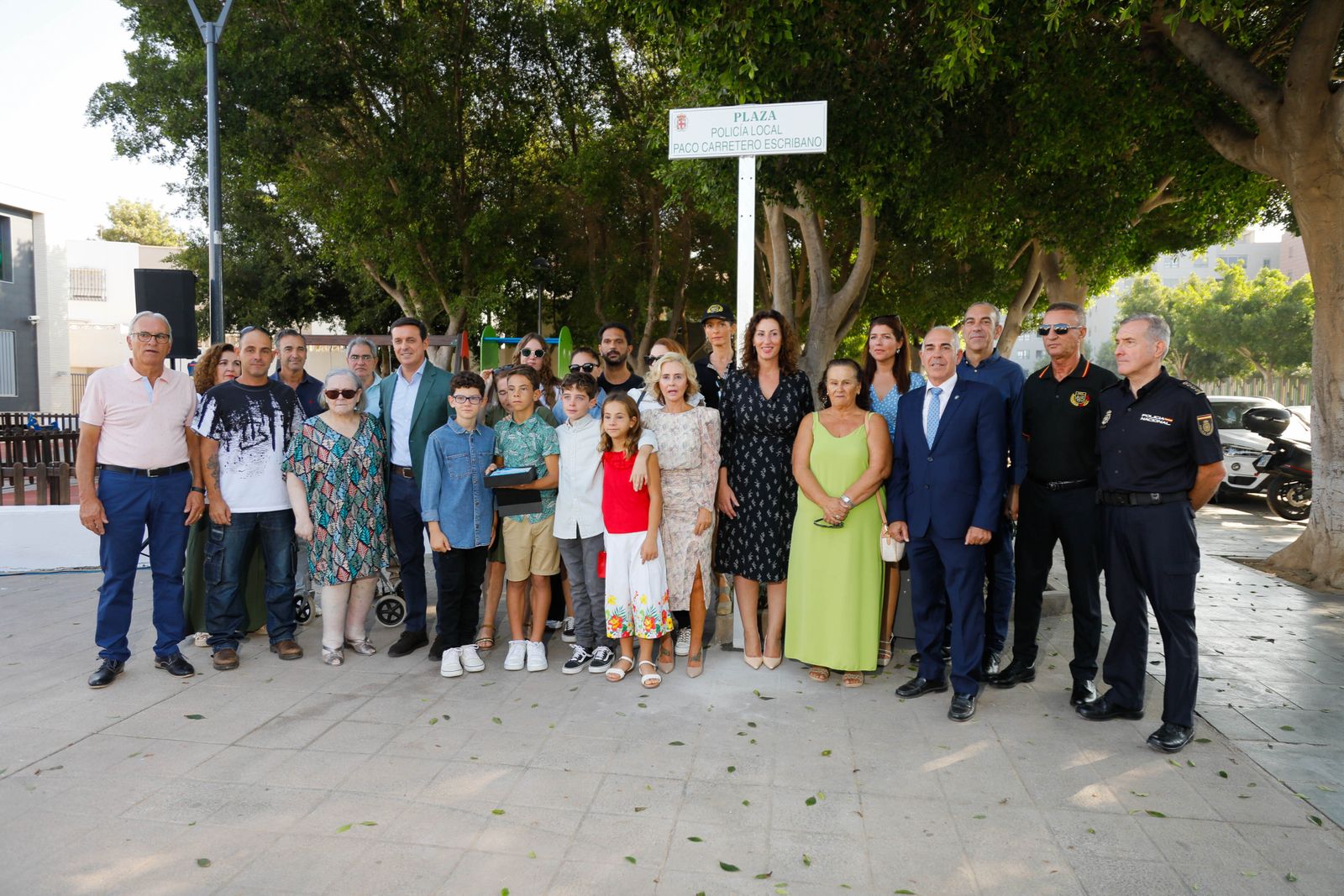 Inauguración de la plaza dedicada al Policía Local Paco Carretero Escribano