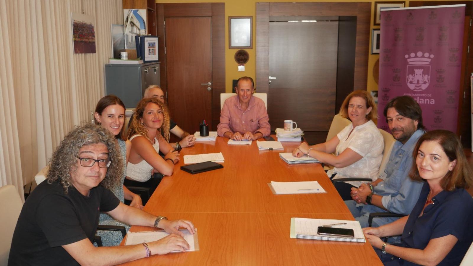 Reunión sobre este asunto en Alcaldía.