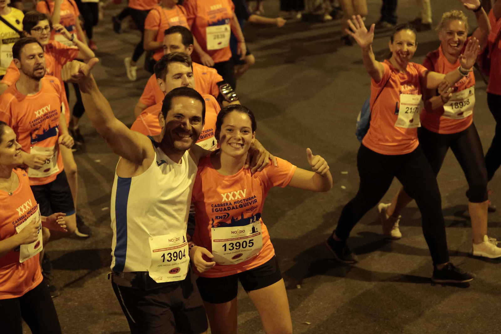 Búscate en las fotos de la Carrera Nocturna (III)