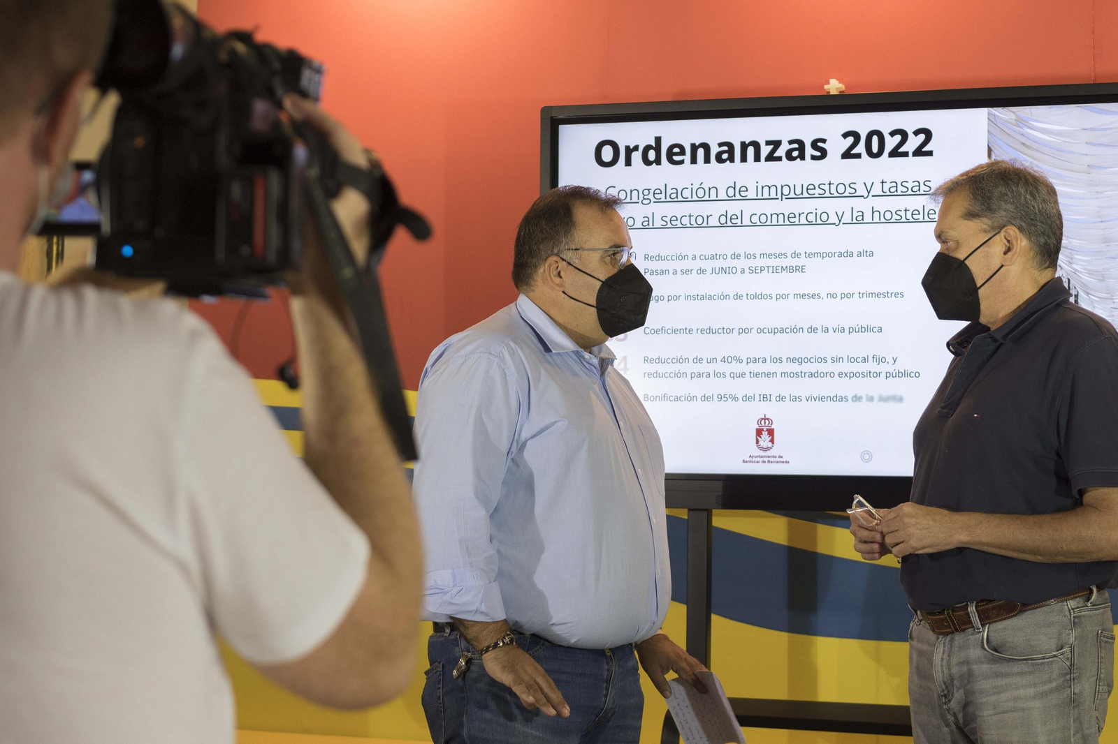 El primer teniente de alcalde y el concejal de Economía y Hacienda, este jueves en su comparecencia posterior al pleno.