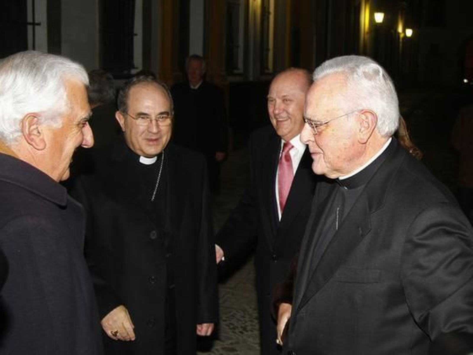 Santiago Herrero, monseñor Asenjo, José Moya y el cardenal Amigo. 

Foto: Antonio Pizarro / Juan Carlos Vázquez / Victoria Hidalgo / Manuel Gómez