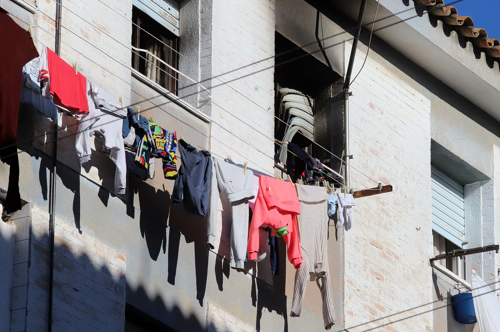 Imágenes de la Policía Nacional investigando el origen del incendio