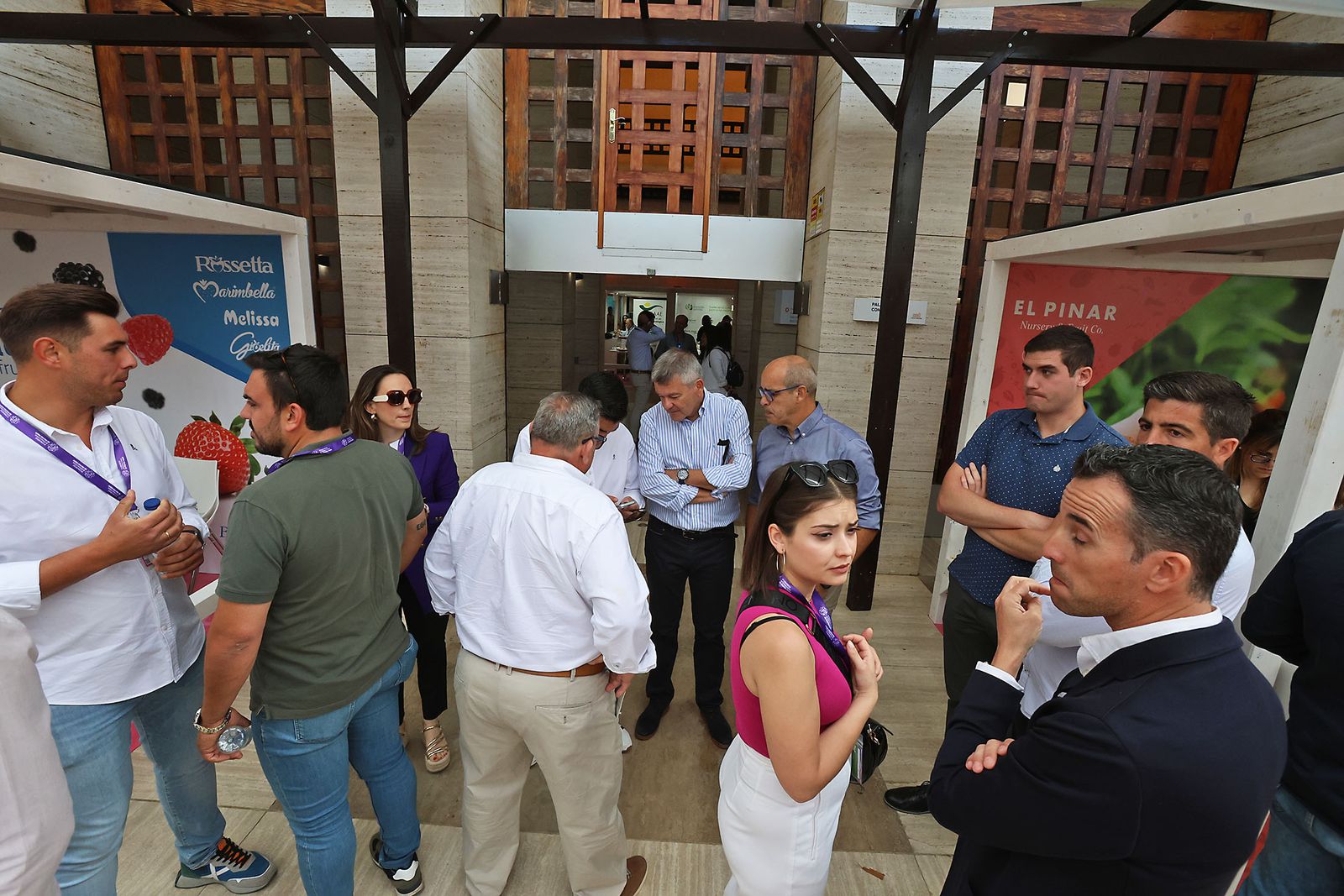 Imágenes del  IX Congreso de los frutos Rojos en la mañana de jueves