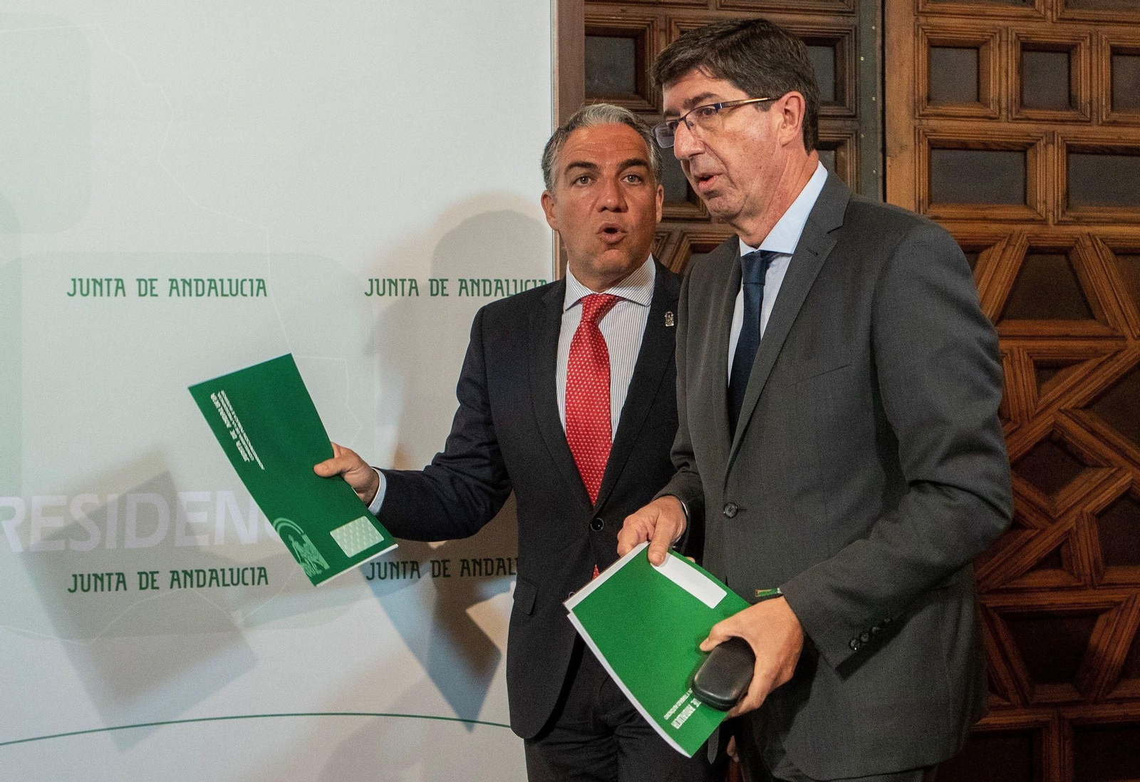 Elías Bendodo (PP) y Juan Marín (Cs).