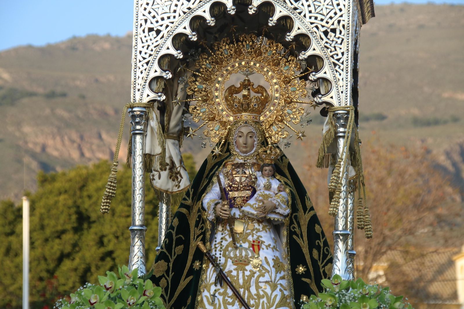 Las imágenes de la Virgen de Gádor en su recorrido a Berja