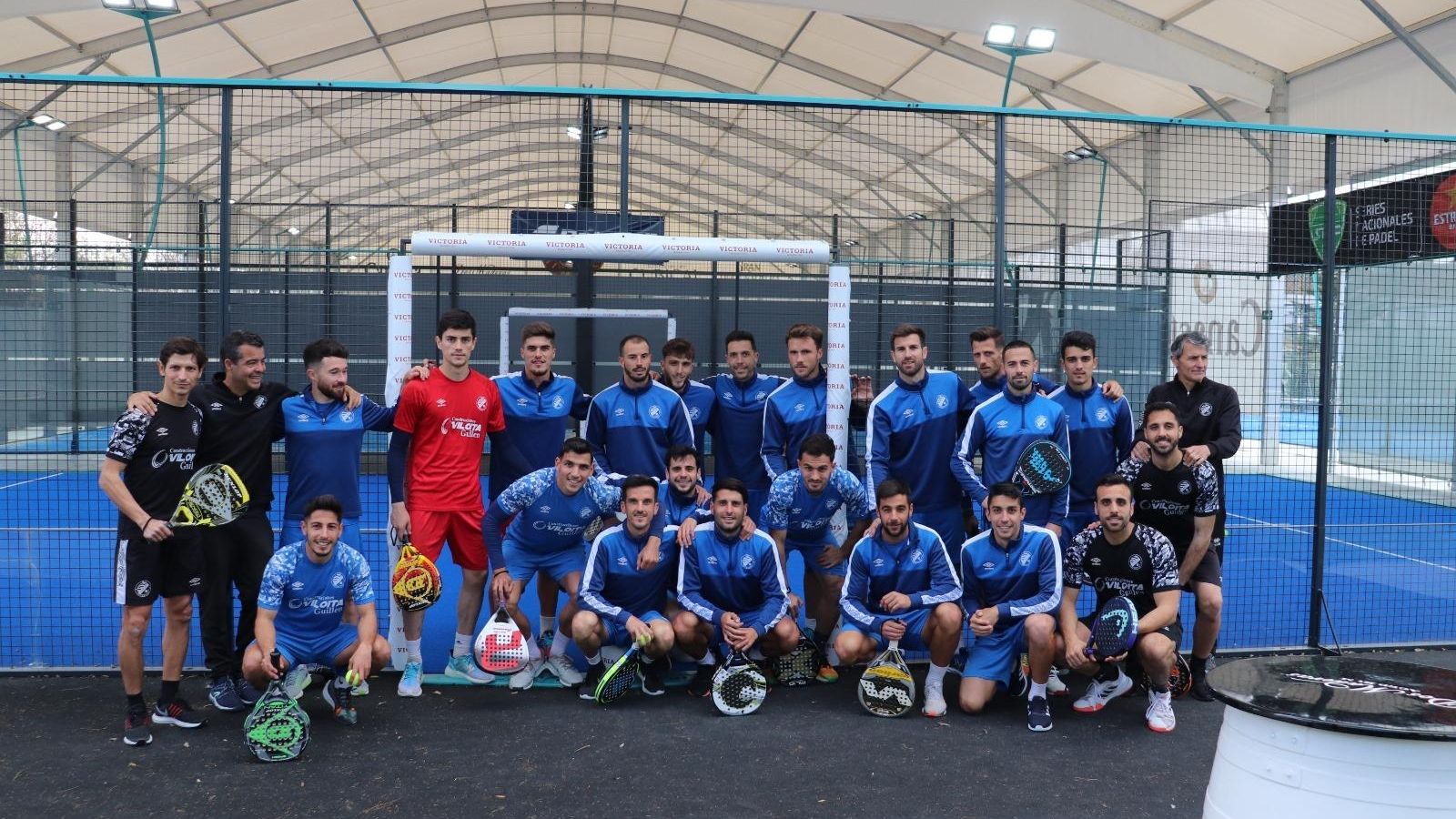 Los jugadores del Xerez DFC han entrenado en el Nuevo Jacaranda.