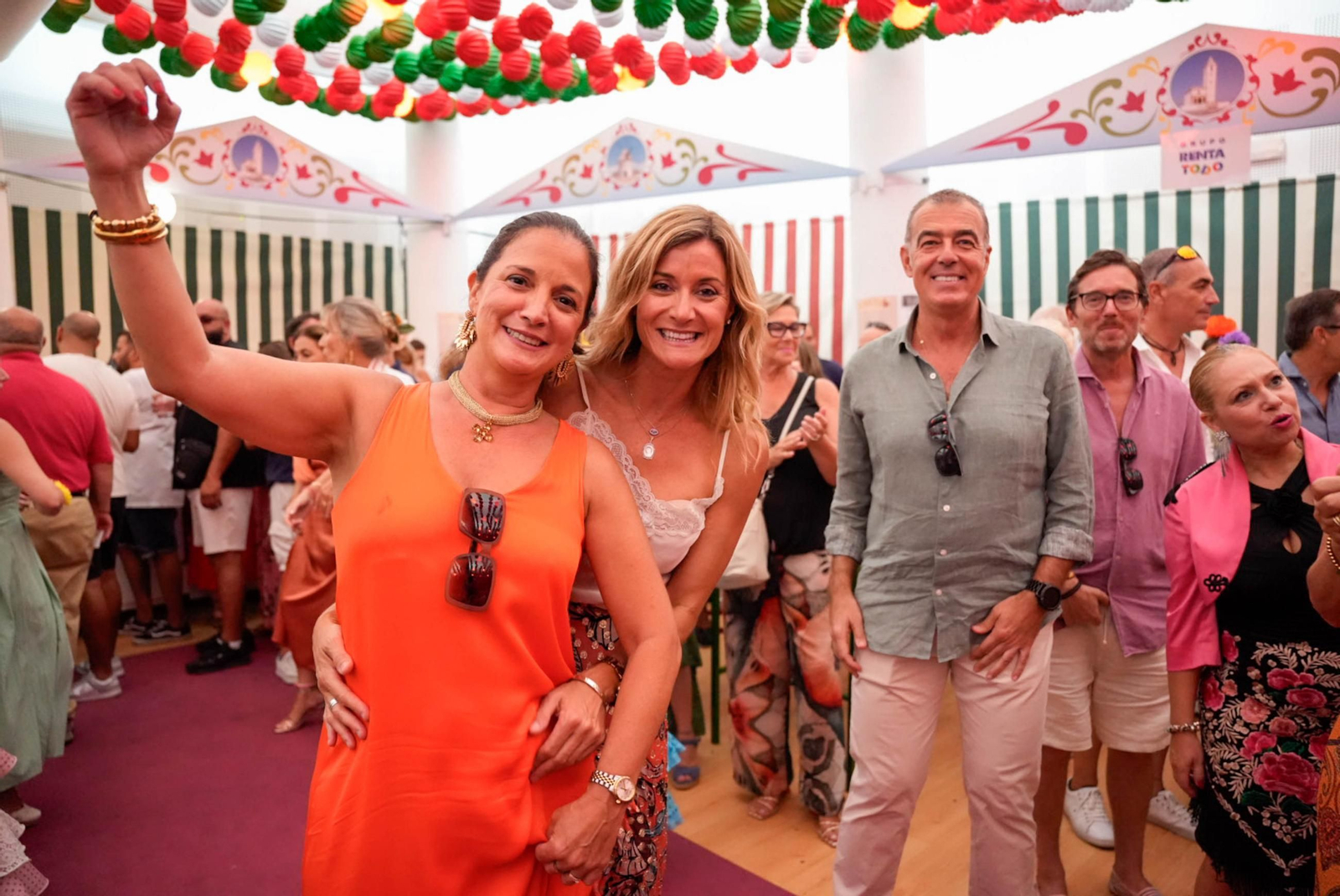 Así bailan en el concurso de sevillanas de La Lola de la fería de Almería
