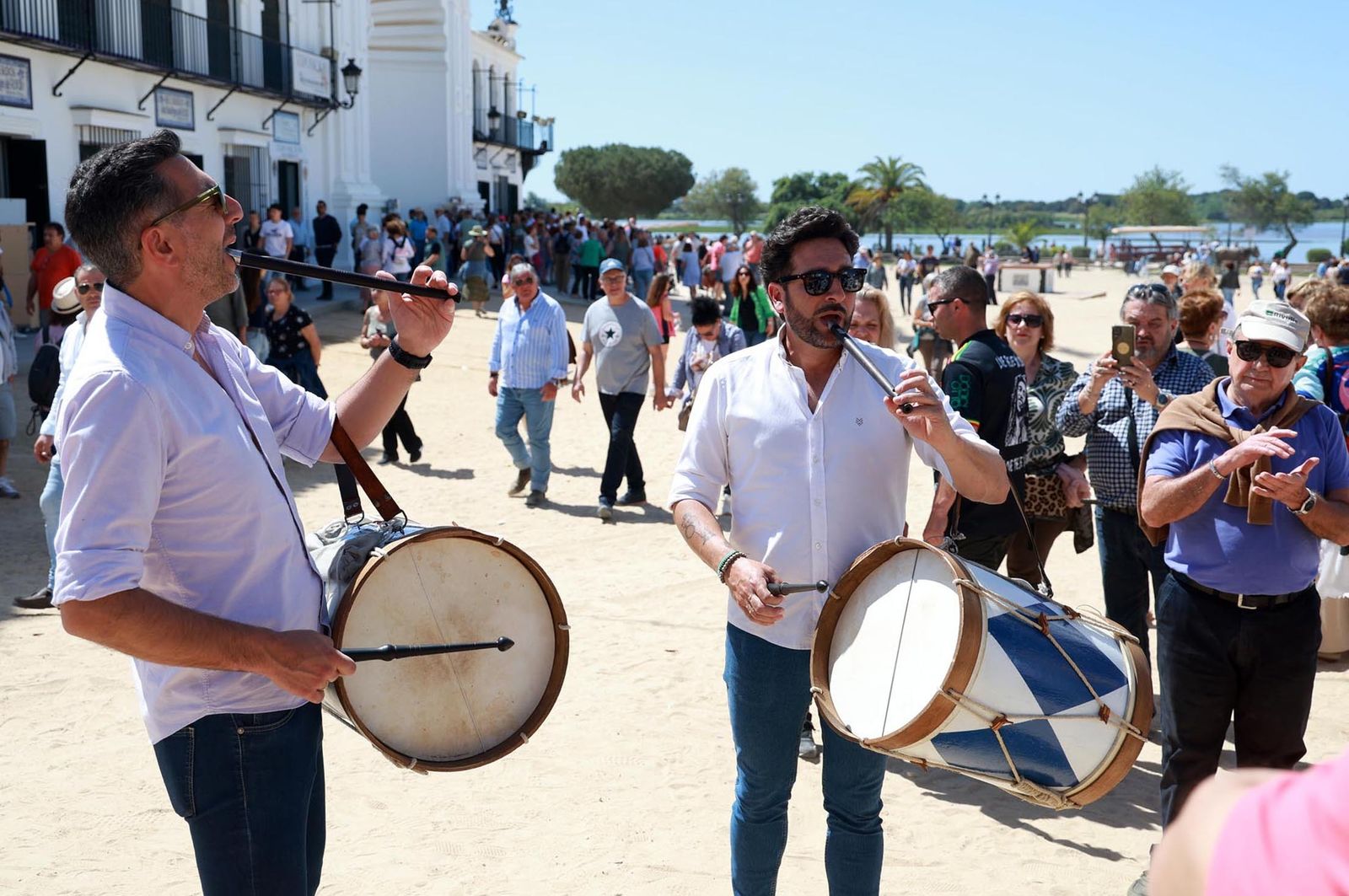 Imágenes del domingo 14 de abril en Huelva