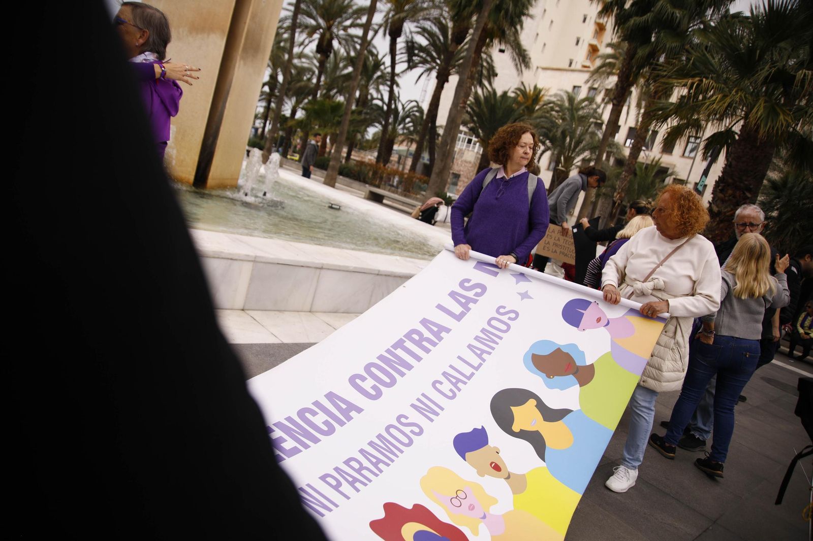 Las imágenes de la manifestación realizada por la Plataforma de Acción Feminista en Almería