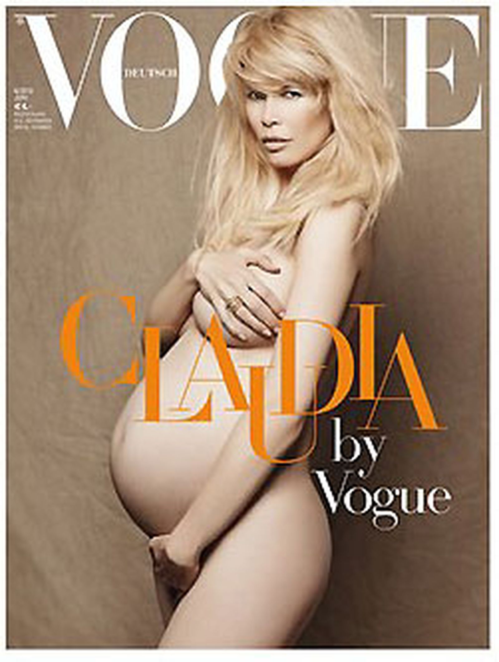 Claudia Schiffer, desnuda y embarazada en la portada de 'Vogue'