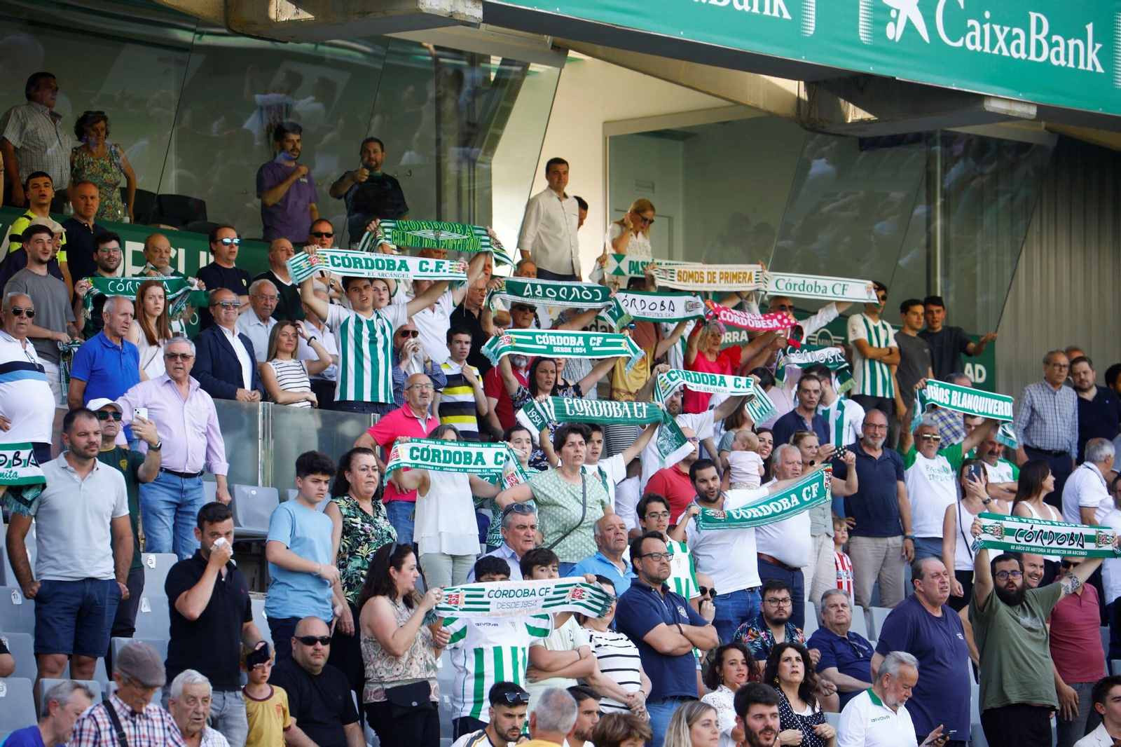 Las mejores fotos del ambiente en El Arcángel para el Córdoba CF - Algeciras