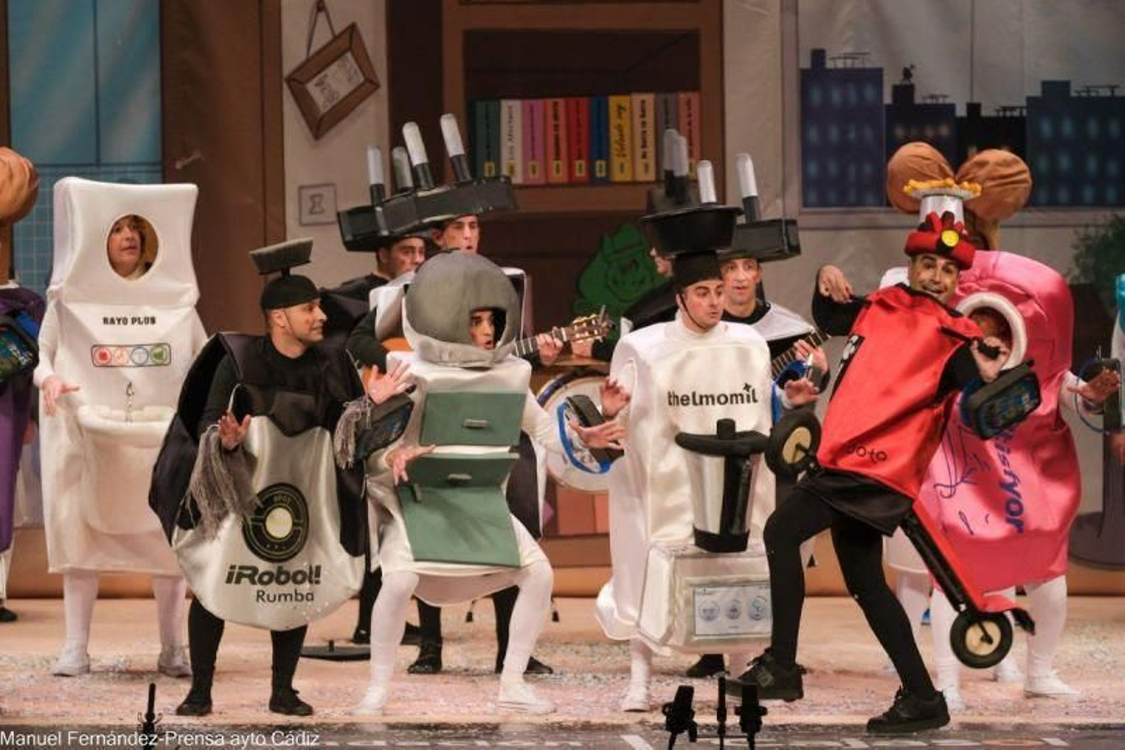 Actuación 'El Planeta de los Litios' en el Gran Teatro Falla de Cádiz.