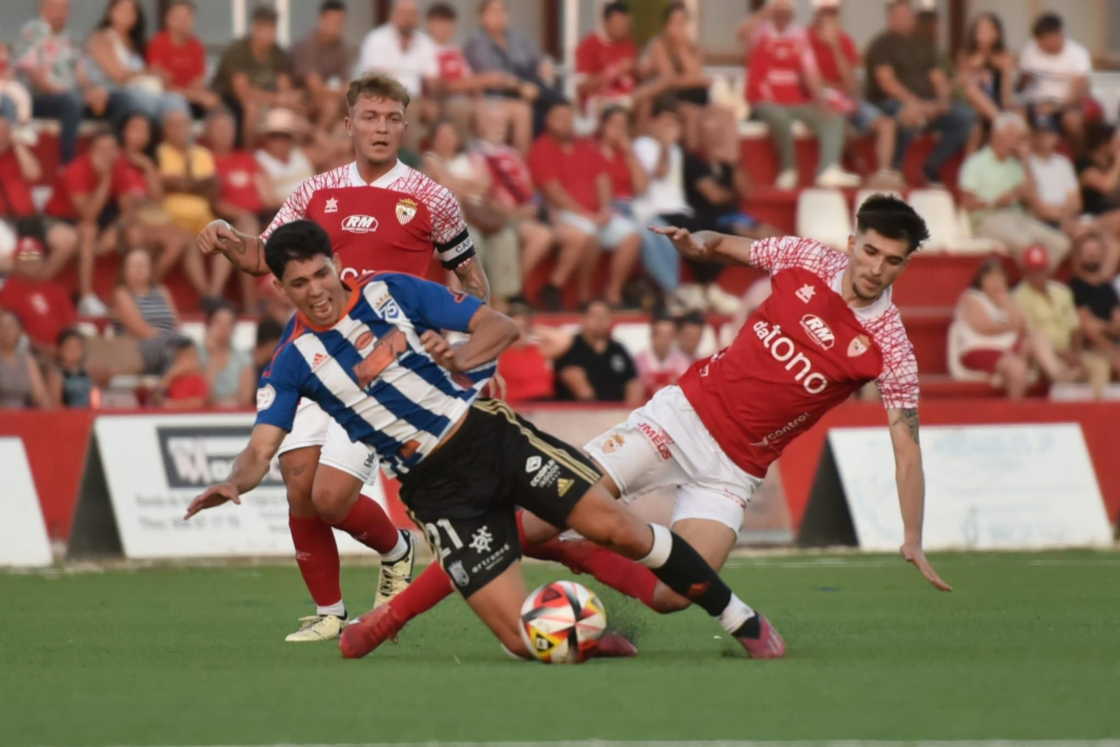 Las imágenes de la victoria del Xerez CD en el Trofeo Ciudad de El Puerto Las imágenes de la victoria del Xerez CD en el Trofeo Ciudad de El Puerto