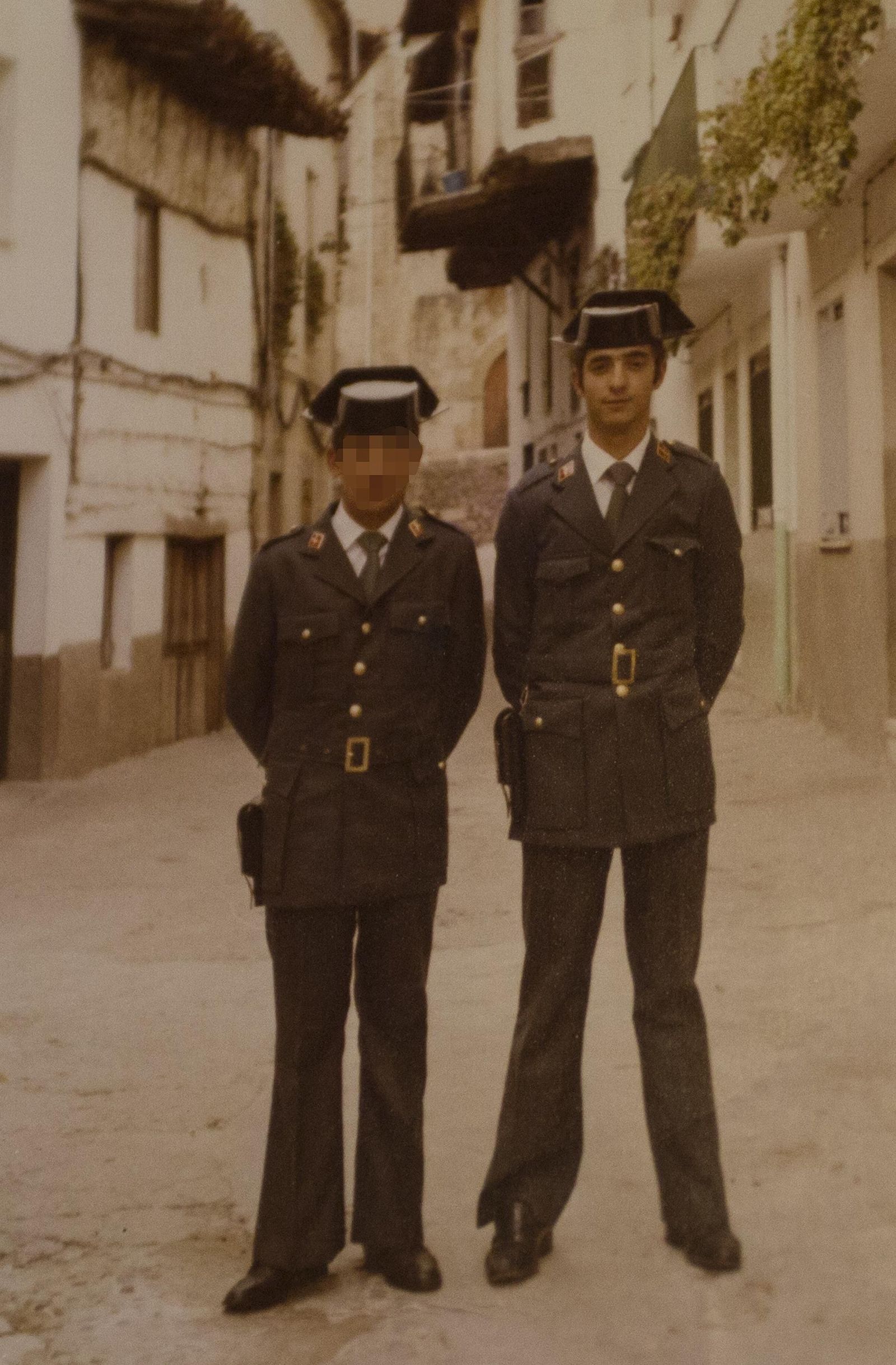 Fotografía antigua de uno de los agentes entrevistados.