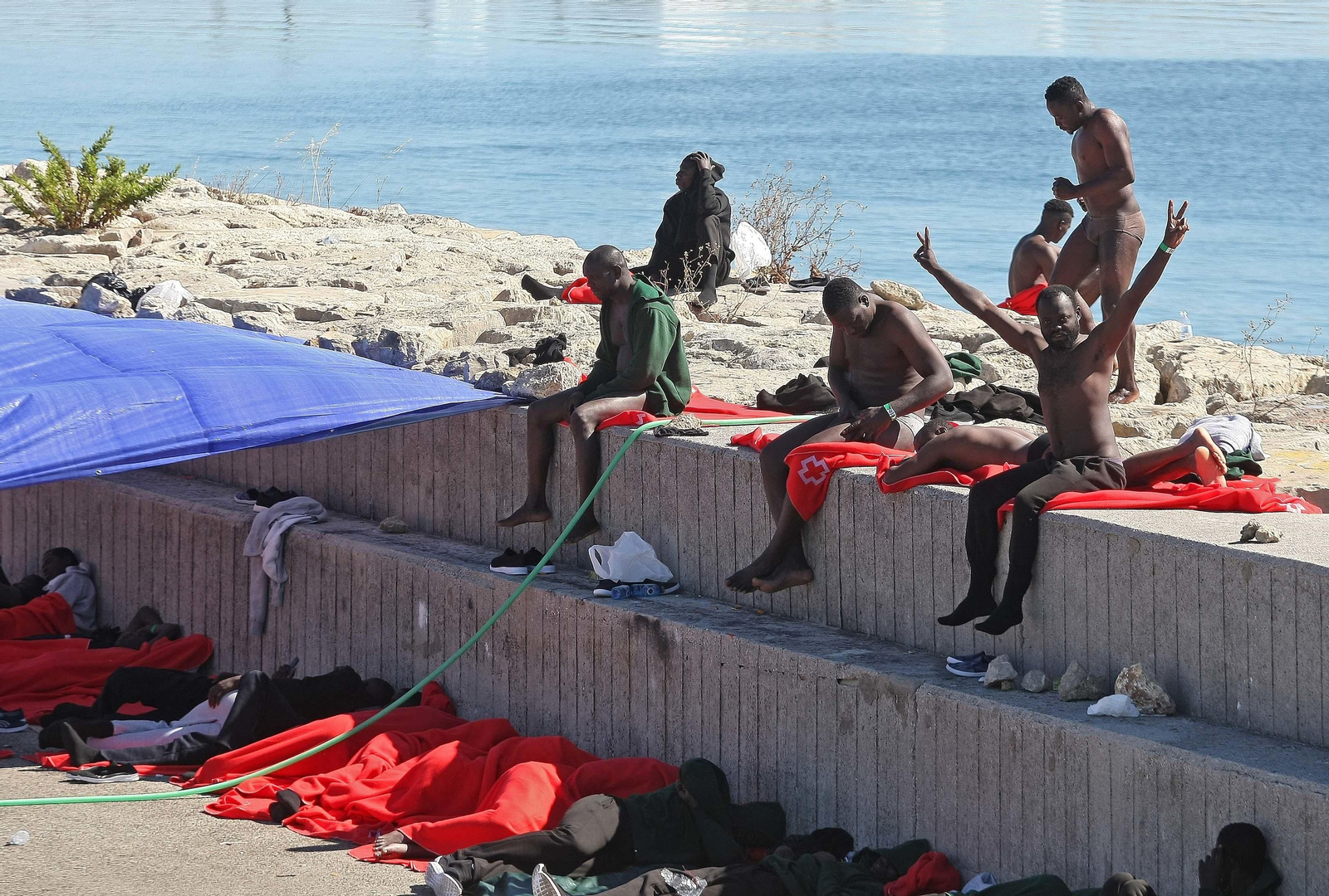 Cientos de migrantes esperan destino acogidos en el Campo de Gibraltar