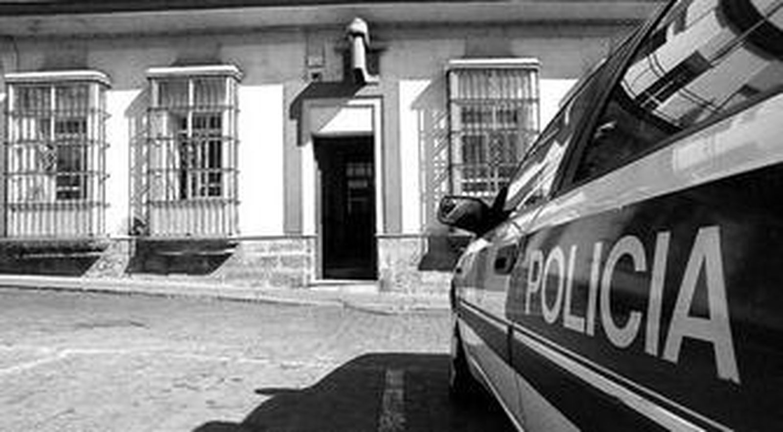 La Comisaría del Cuerpo Nacional de Policía de San Fernando, cercana al bar que regentaba uno de los procesados.