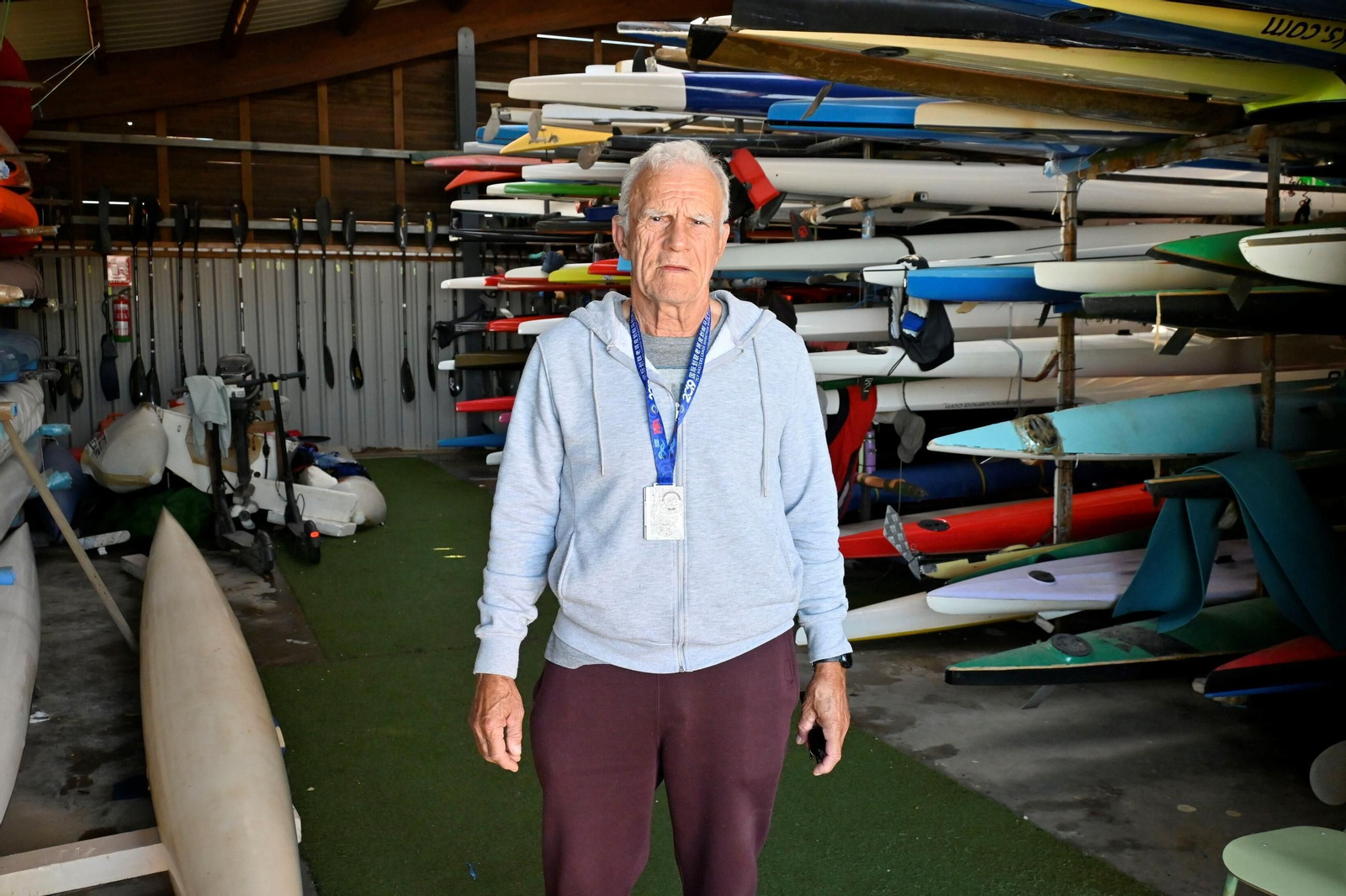 Antonio Cruzado atiende a Huelva Información en el Club Abedul.