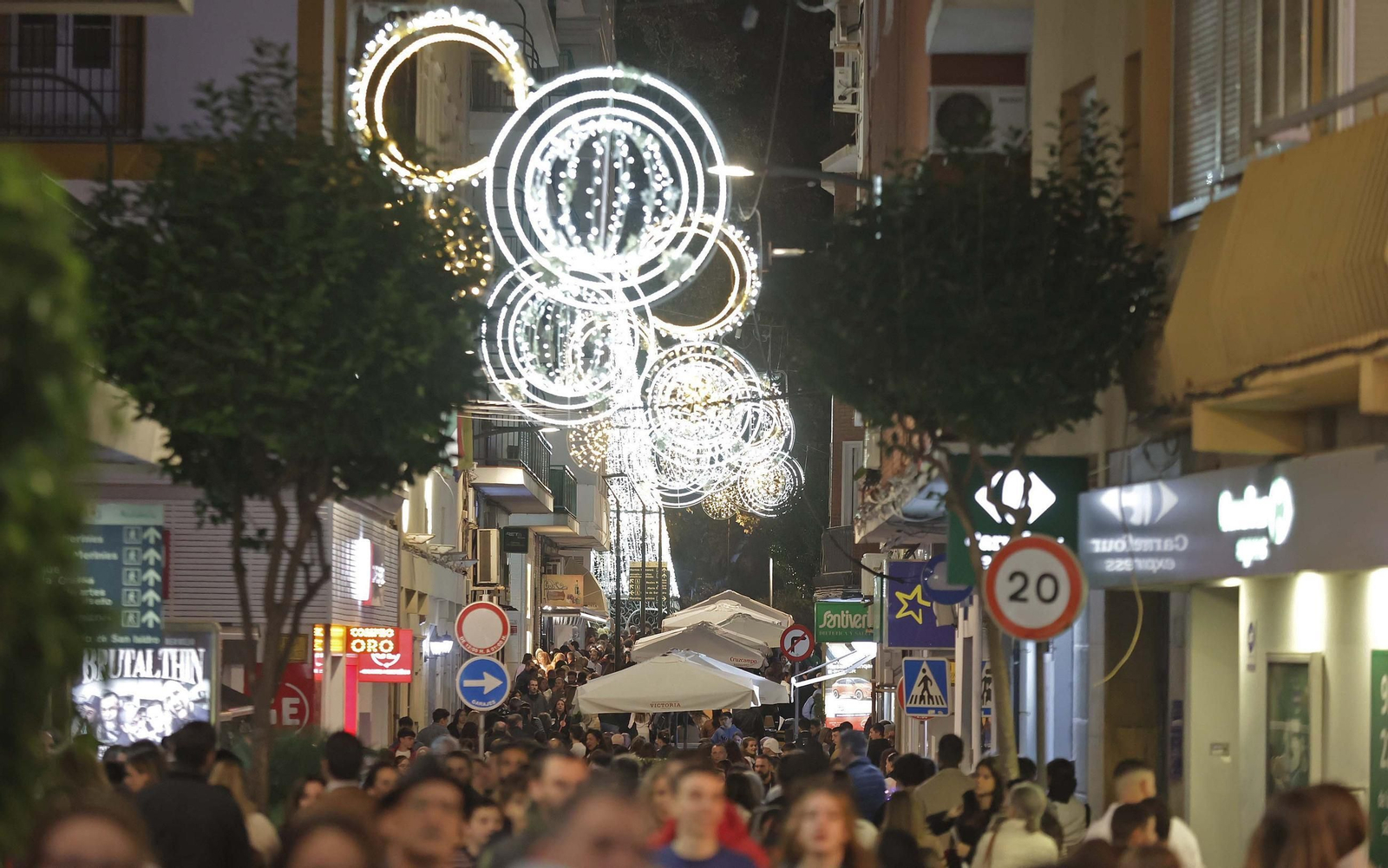 El encendido del alumbrado navideño de Algeciras, en imágenes