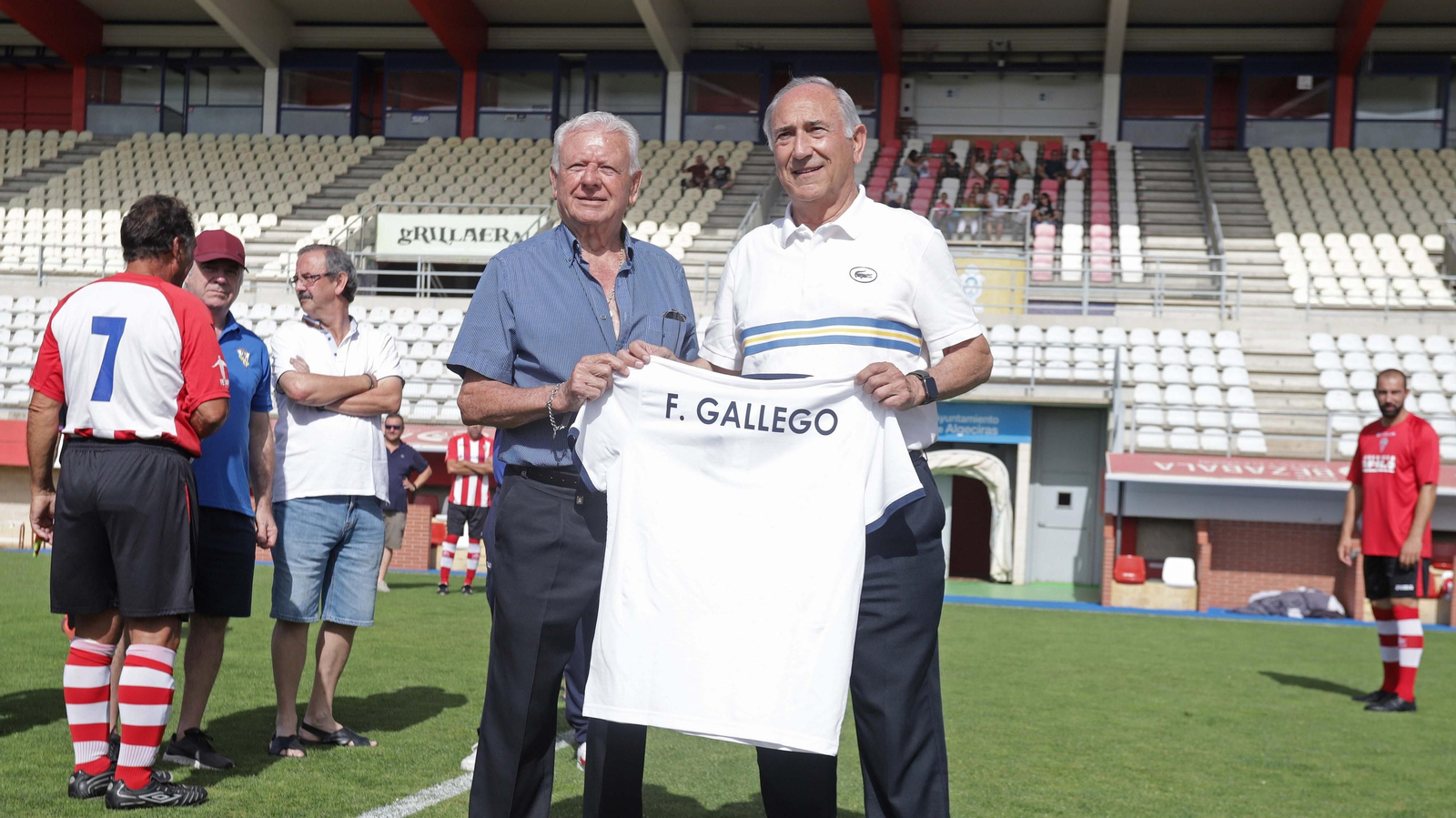 Fotos del triangular de homenaje a Fernando Gallego de los Veteranos del Algeciras CF