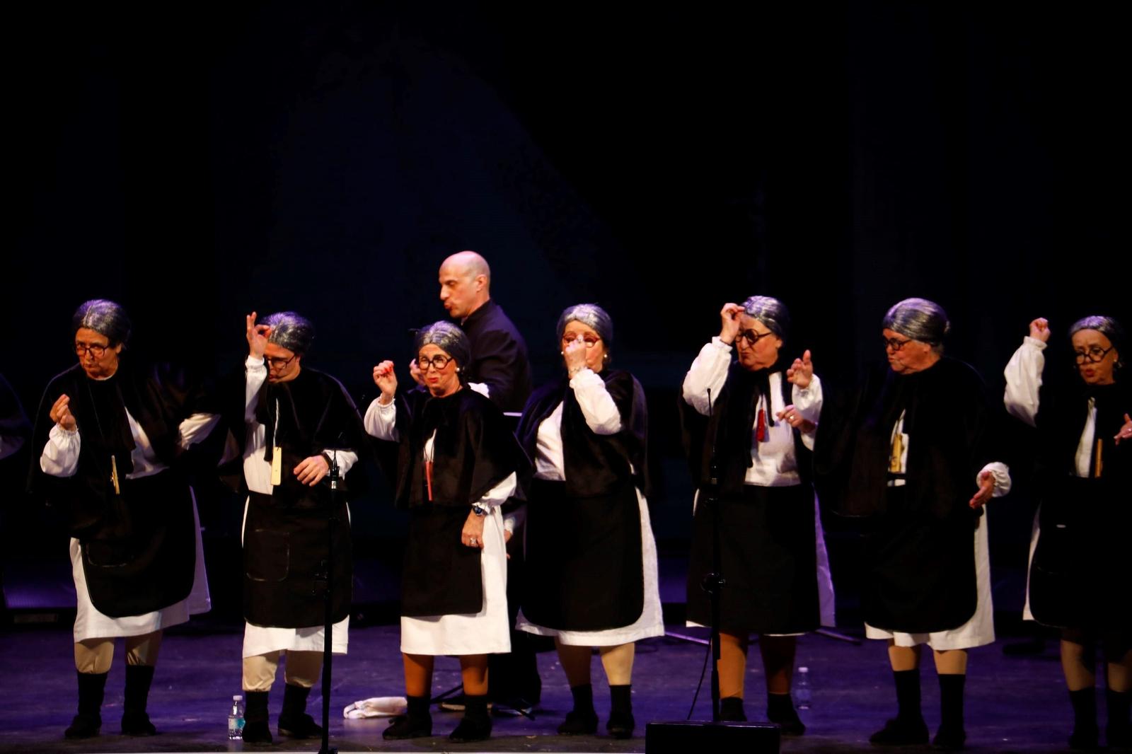 Los mayores de Córdoba celebran el Carnaval, en imágenes